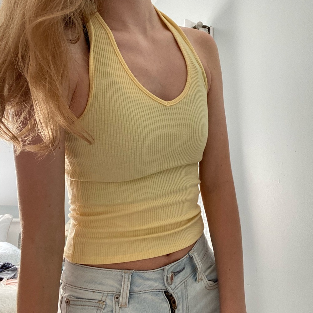 Ribbed halter top